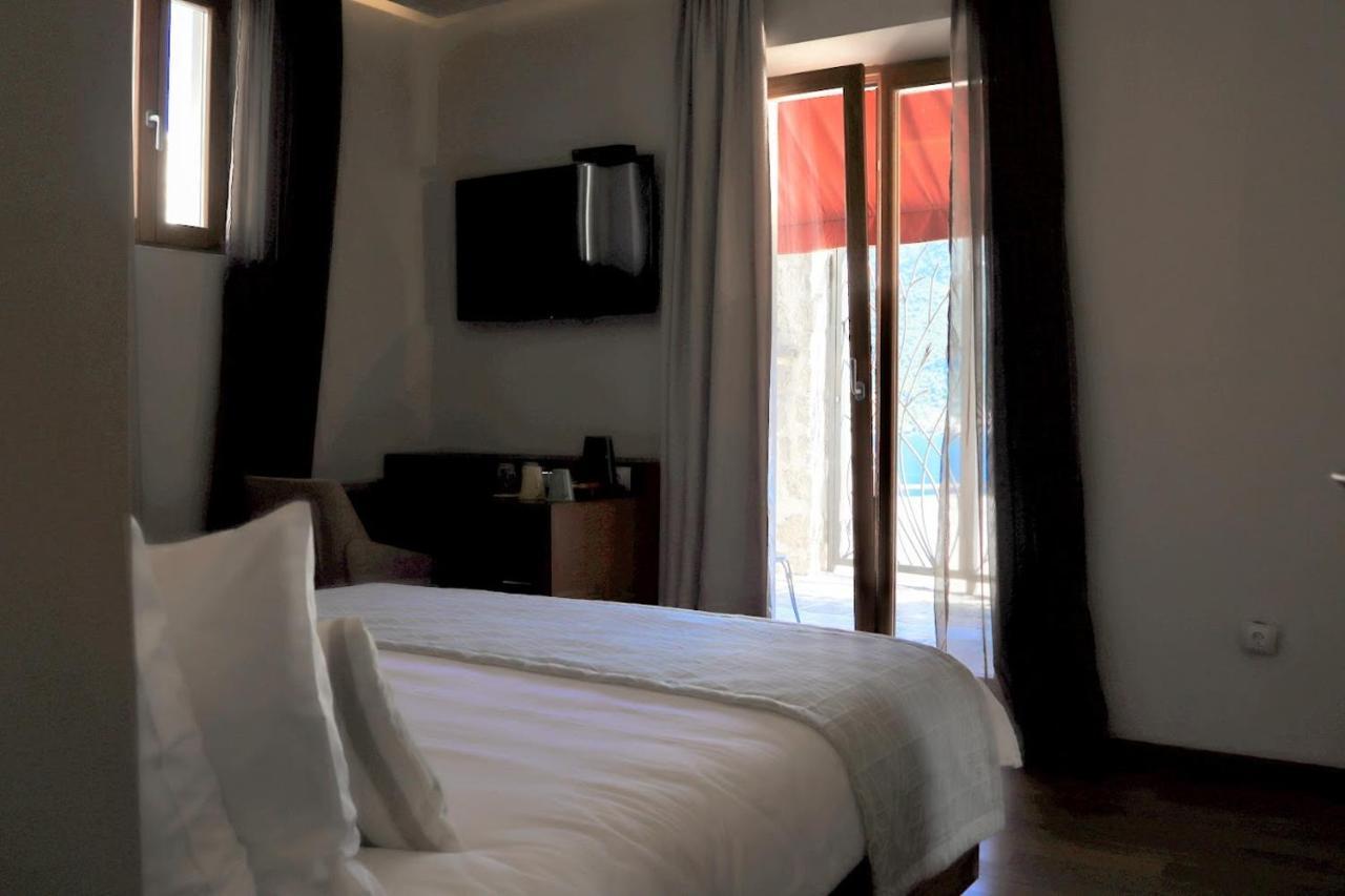 Monte Bay Retreat Villa (Adults Only) Πέραστ Εξωτερικό φωτογραφία